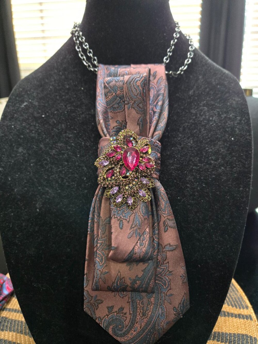 Decorative Tie Necklace with Brooch